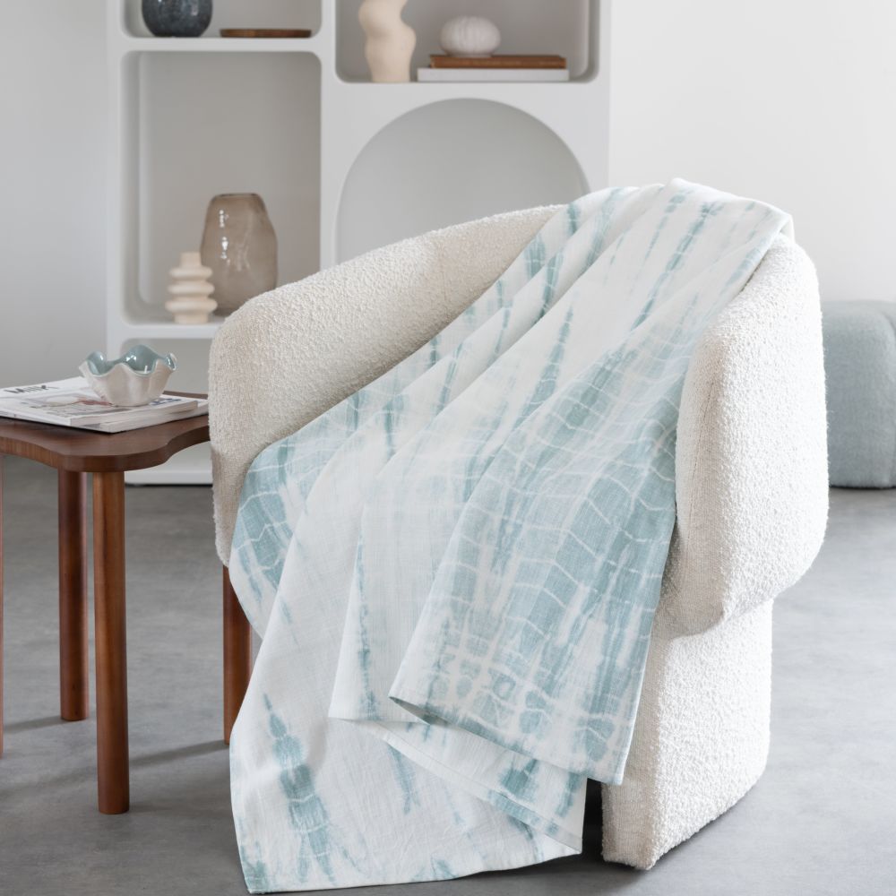 Plaid en coton imprimé shibori bleu glacier et blanc 130x170 Plaid en coton imprimé shibori bleu glacier et blanc 130x170