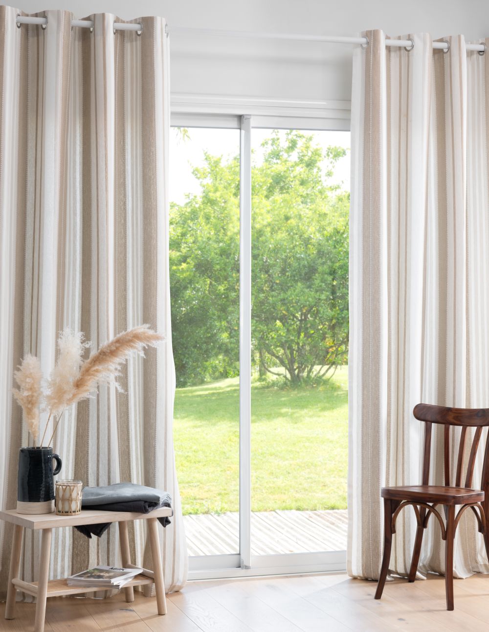 Rideau à œillets en coton à rayures beige à l'unité 140x250 Rideau à œillets en coton à rayures beige à l'unité 140x250