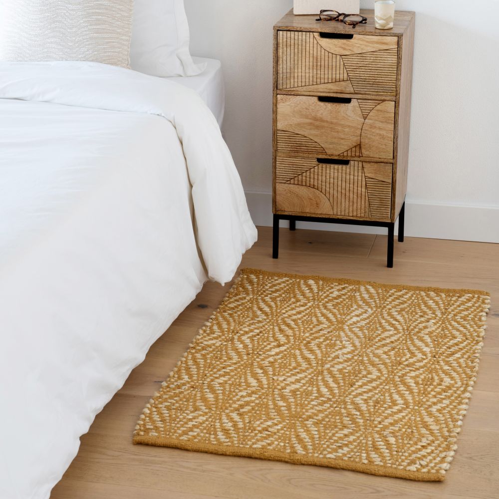 Tapis tissé fait main en jute et en coton à motifs graphiques jaune et blanc 60x90 Tapis tissé fait main en jute et en coton à motifs graphiques jaune et blanc 60x90