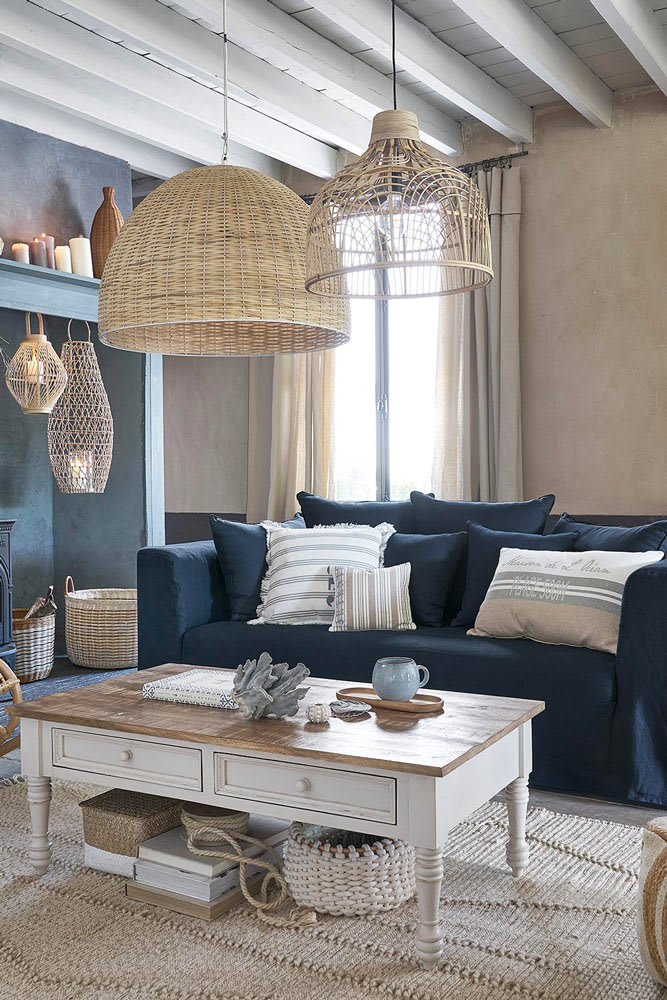 Idées de décoration de salon avec un canapé bleu