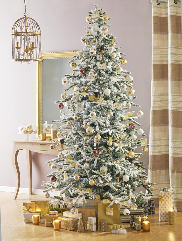 barrer oración Vago Cómo decorar un árbol de Navidad blanco | Maisons du Monde