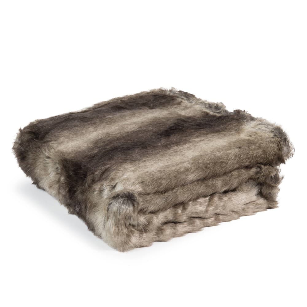 faux fur throw 150 x 180cm Aspen Maisons du Monde
