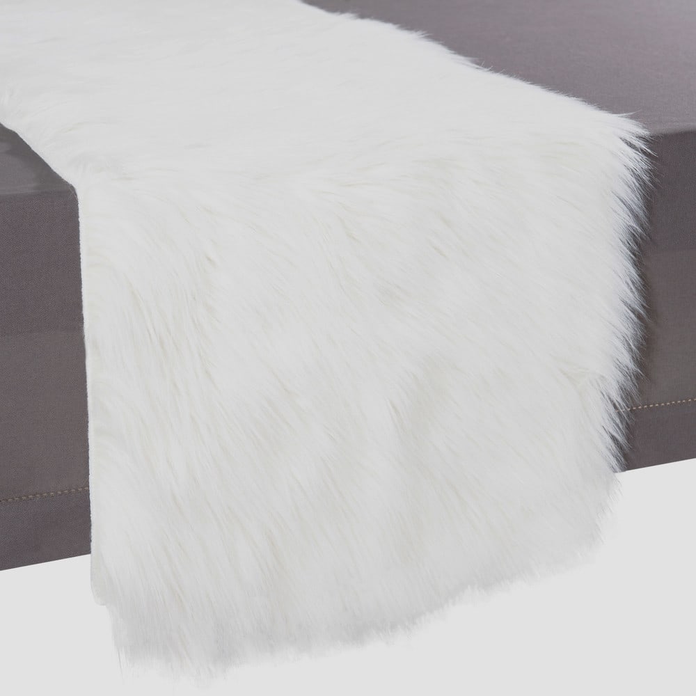 Faux Fur Table Runner White L 160 Cm Eskimo Maisons Du Monde Faux Fur Table Runner White L 160 Cm Eskimo