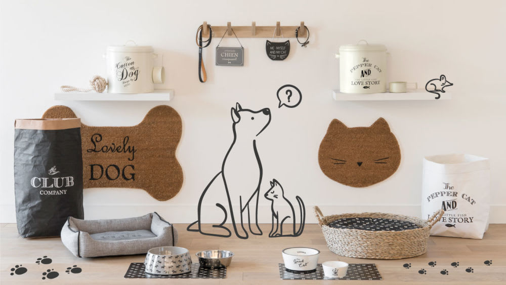 Boite A Croquettes Pour Chat En Metal Ecru Imprime Noir Club Maisons Du Monde