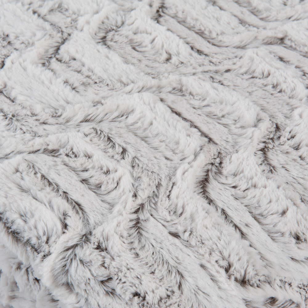 faux fur throw in beige 150 x 250cm Olaus Maisons du Monde