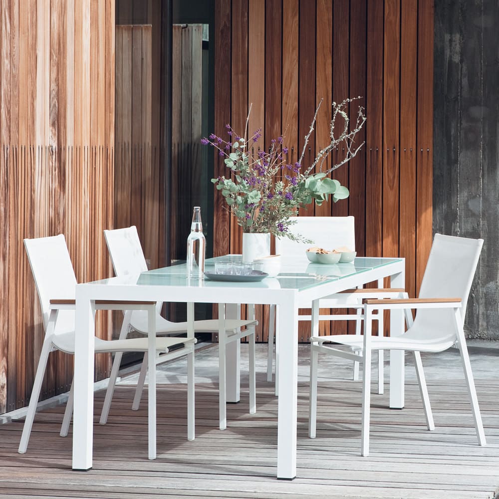 Tavolo bianco da giardino in vetro temperato e alluminio l for Tavolo vetro bianco calligaris