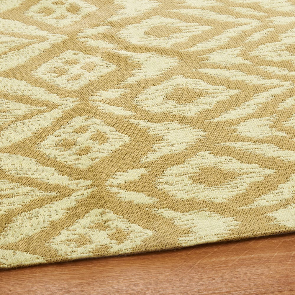 Yellow Outdoor Carpet with Graphic Motifs 160x230 Maisons du Monde