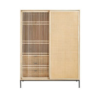 2-türiger Schrank aus massivem Mangoholz und Rattan 2-türiger Schrank aus massivem Mangoholz und Rattan
