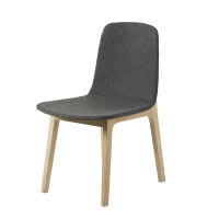 Chaise grise et pieds en chêne Chaise grise et pieds en chêne