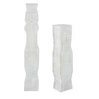 Decoratieve totems van grijs gebleekte klei (x2) H121