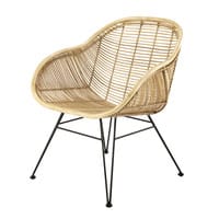 Fauteuil en rotin et métal noir Fauteuil en rotin et métal noir