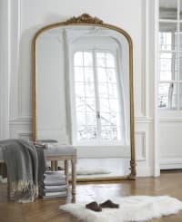 Spiegel, konvex mit Rahmen aus Paulownienholz und goldfarbenem
