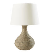 Lampe aus Schnur mit weißem Lampenschirm Lampe aus Schnur mit weißem Lampenschirm