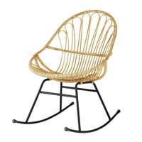 Schaukelstuhl aus Rattan Schaukelstuhl aus Rattan