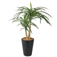 Yuca artificial en maceta negra