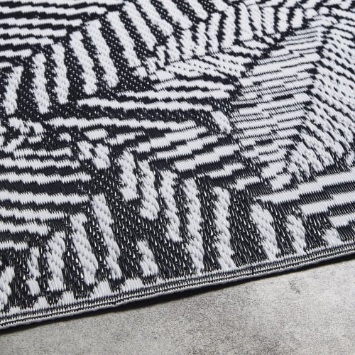 black and white outdoor rug