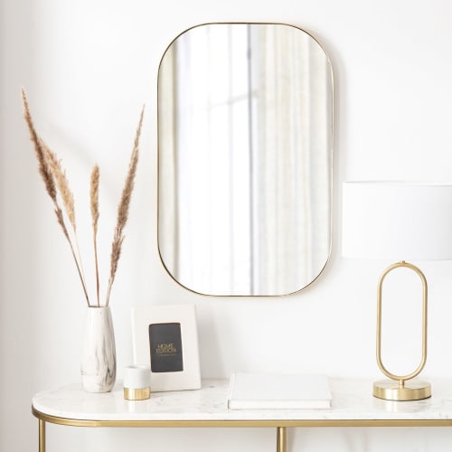 Abgerundeter Spiegel aus goldfarbenem Metall, 45x70cm