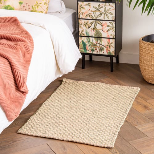 Alfombra verde, dorado y beige con motivos decorativos 60x90 Laocai