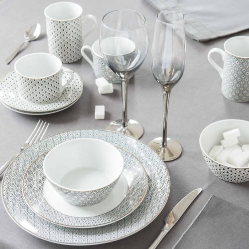 Assiette plate en porcelaine D 8 cm Maisons du Monde Assiette plate en porcelaine D 8 cm Maisons du Monde