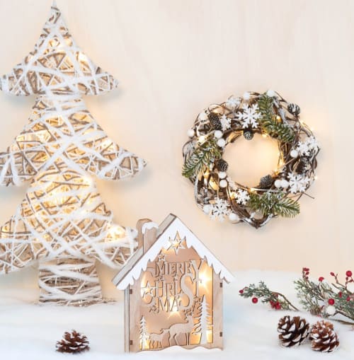 Deco De Noel Sapin Lumineux Coloris Blanc Et Naturel Maisons Du Monde