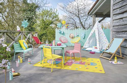 Fauteuil De Jardin Enfant En Resine Jaune Et Metal Blanc Copacabana Maisons Du Monde