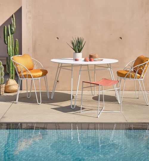 Garten Gartenstühle | Gartenstuhl mit Armlehnen aus weißer Stahl mit ockerfarbenen Kissen - WW30832