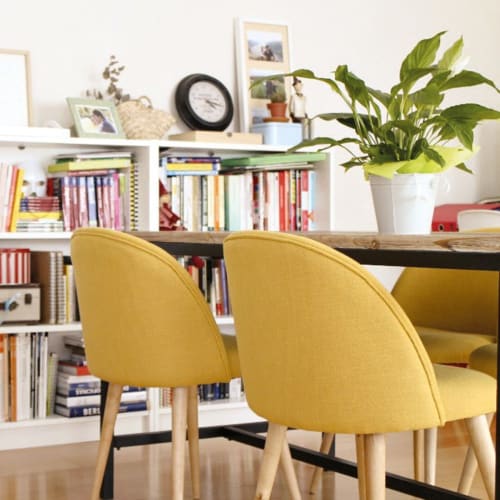 Gelber Stuhl Im Vintage Stil Und Massivbirke Mauricette