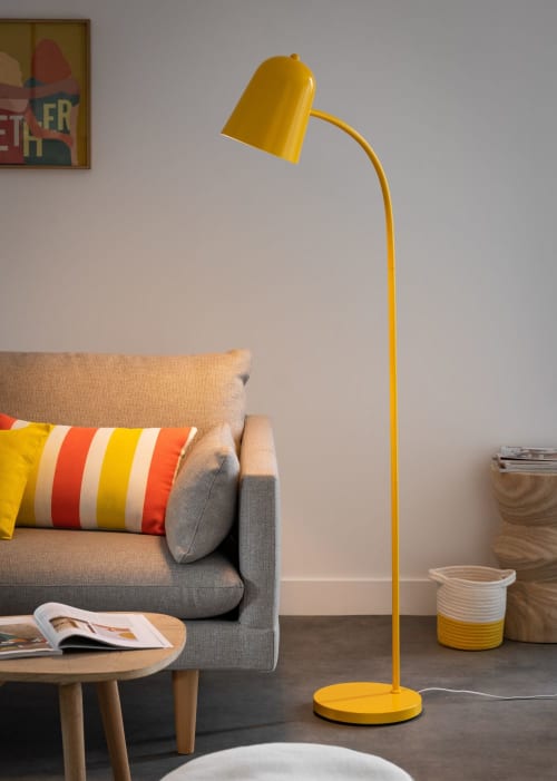 Los winkel eten Gele metalen staande lamp H151 | Maisons du Monde