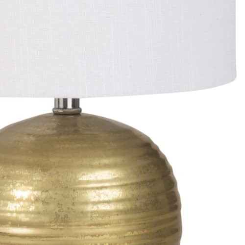 Goudkleurige porseleinen lamp met witte lampenkap Goldy Maisons du Monde