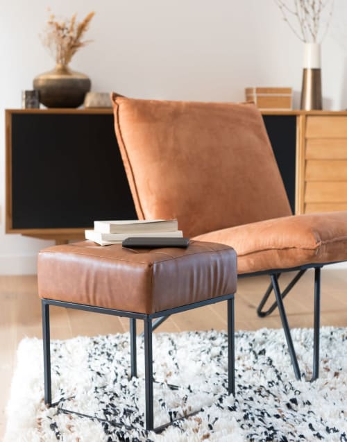 Möbel Hocker und Sitzhocker | Hocker mit abgestepptem braunem Bezug und schwarzem PVC und Metallfuß - FB22096