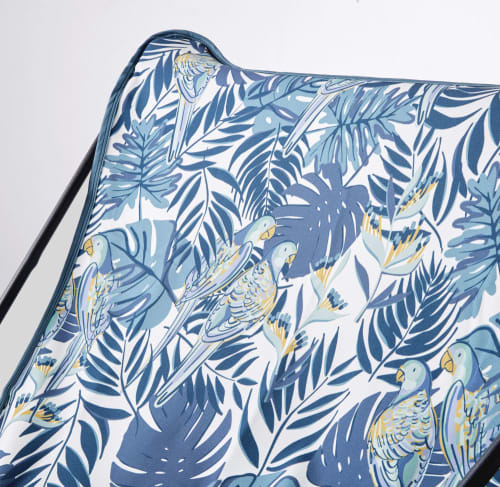 Klappbarer Gartensessel aus schwarzem Metall und blauem Stoff mit