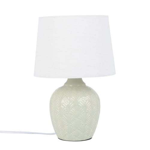 Lampada in ceramica verde scolpita con paralume bianco | Maisons du Monde Lampada in ceramica verde scolpita con paralume bianco | Maisons du Monde