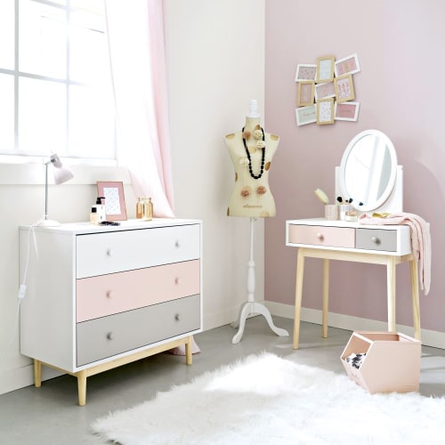 young girls dressing table