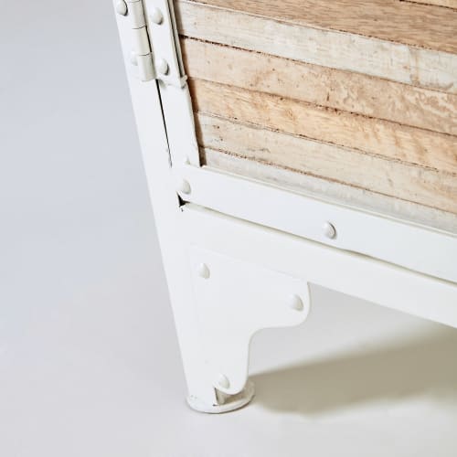 Schrank aus weißem Metall und recyceltem Holz Mistral | Maisons du Monde