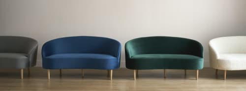 Sofa De 2 3 Plazas De Terciopelo Azul Spy Maisons Du Monde