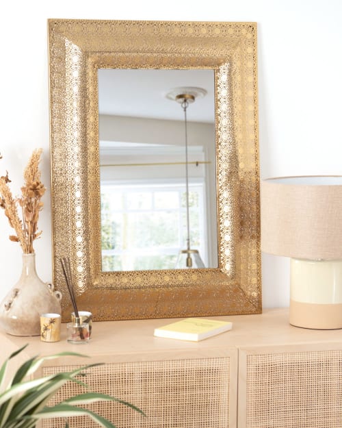 Dekoration Wandspiegel und Barock Spiegel | Spiegel aus goldfarbenem Metall, 59x79cm - JZ34474