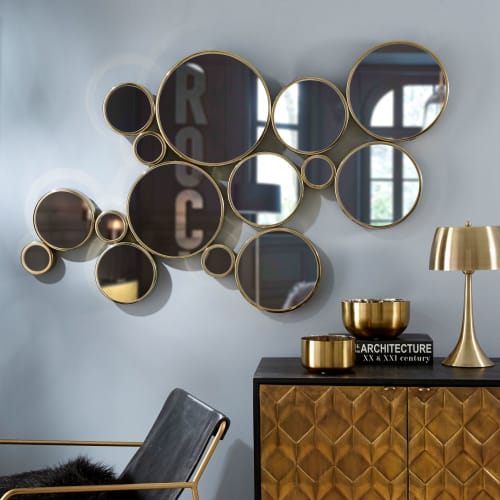 Spiegel mit goldfarbenem Metallrahmen,141x83