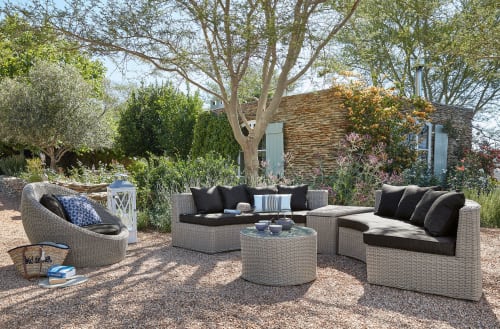 Strandkorb Aus Binsengeflecht Mit Schwarzem Schnurschriftzug Cap