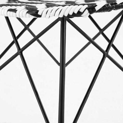 Stuhl aus Harzgeflecht und Metall, schwarz/weiß Zigzag | Maisons du Monde