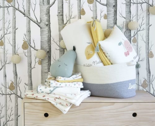 Tour De Lit Bebe En Gaze De Coton Jaune Et Blanc Imprime Citron Sasha Maisons Du Monde