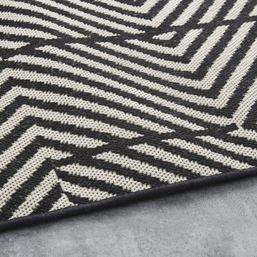 Woven Polypropylene Outdoor Rug With, Black And White Herringbone Outdoor Rug