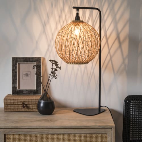 datum Kiwi Bijwonen Zwarte metalen lamp met ronde lampenkap van bamboe | Maisons du Monde
