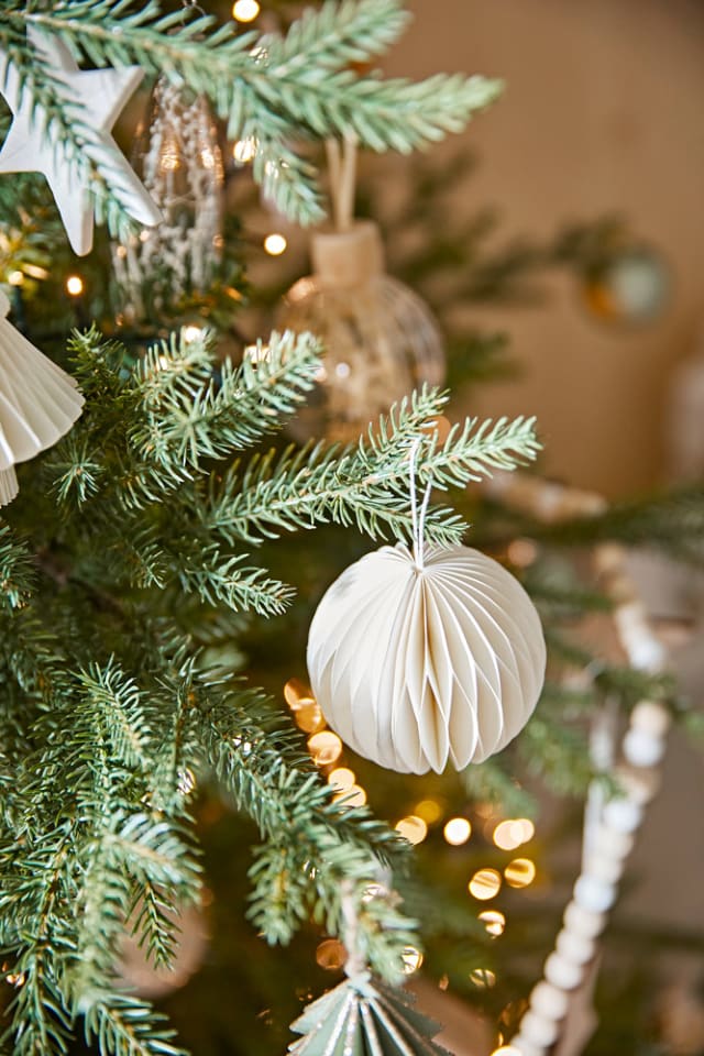Albero Di Natale Bianco Nero E Oro Albero di Natale bianco e oro | Maisons du Monde