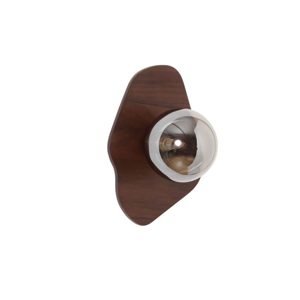 Aplique de pared de madera de nogal con bola de cristal ahumado gris