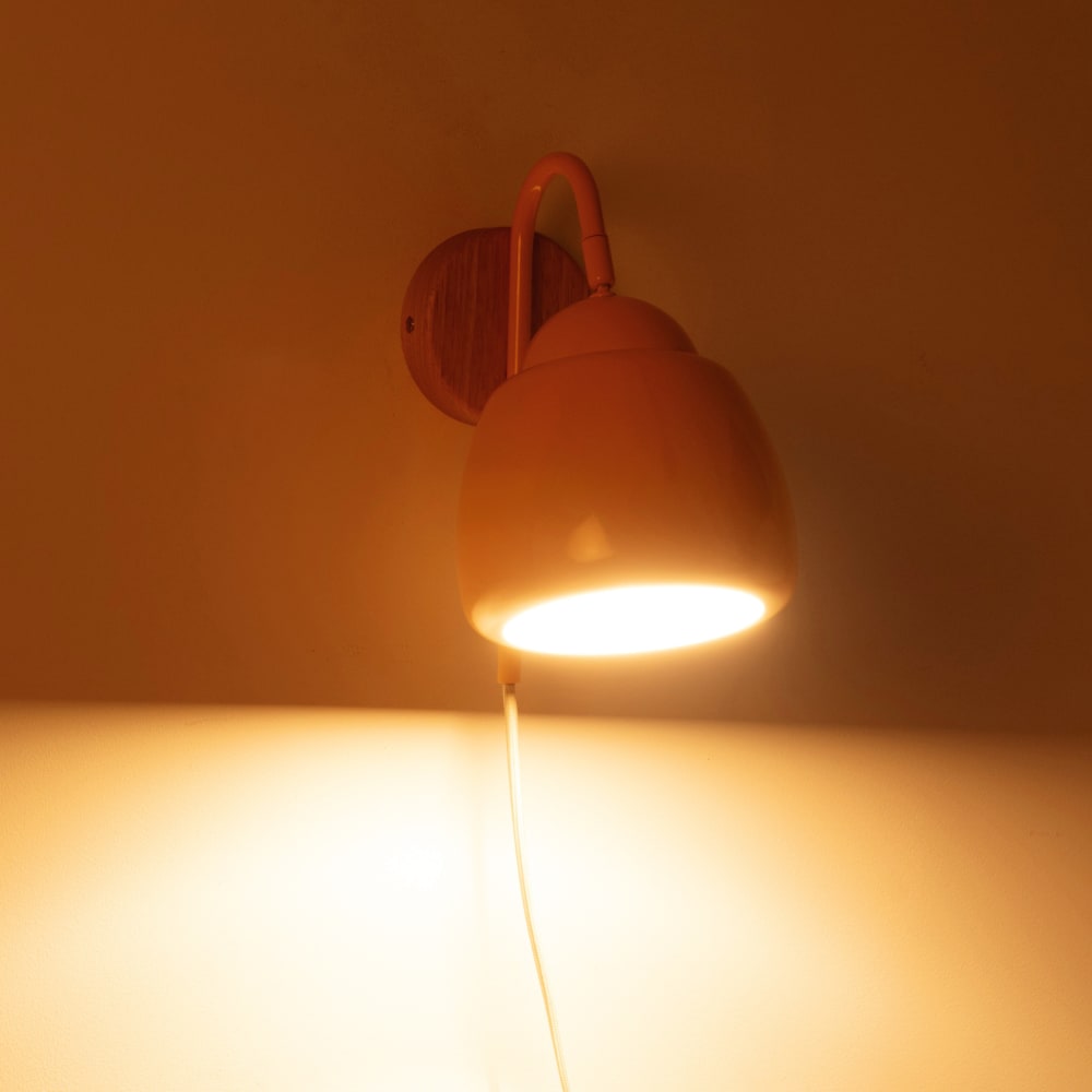 Applique murale en bois d'hévéa et métal beige pêche - Maisons du Monde