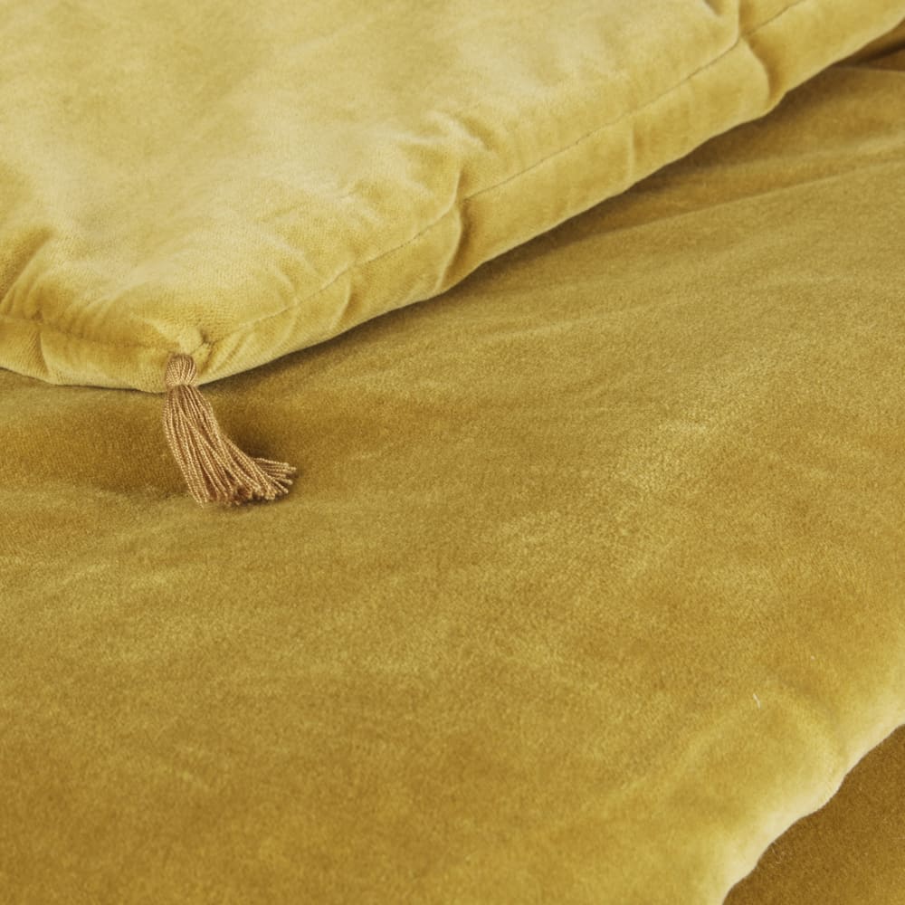 Boutis en velours de coton vert olive à pompons coloris bronze 100x200 - Maisons du Monde