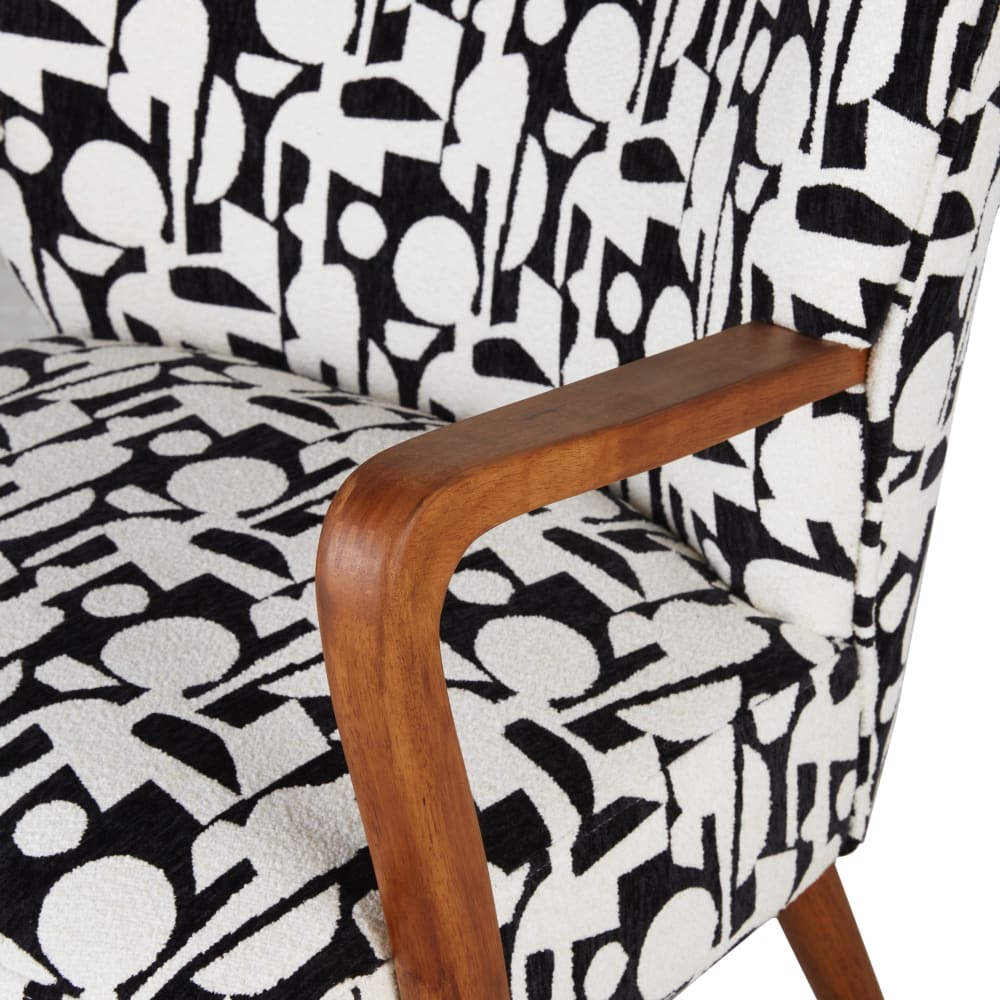 Fauteuil en tissu polyester recyclé tissé jacquard noir et blanc et bois d'hévéa massif — vue 4