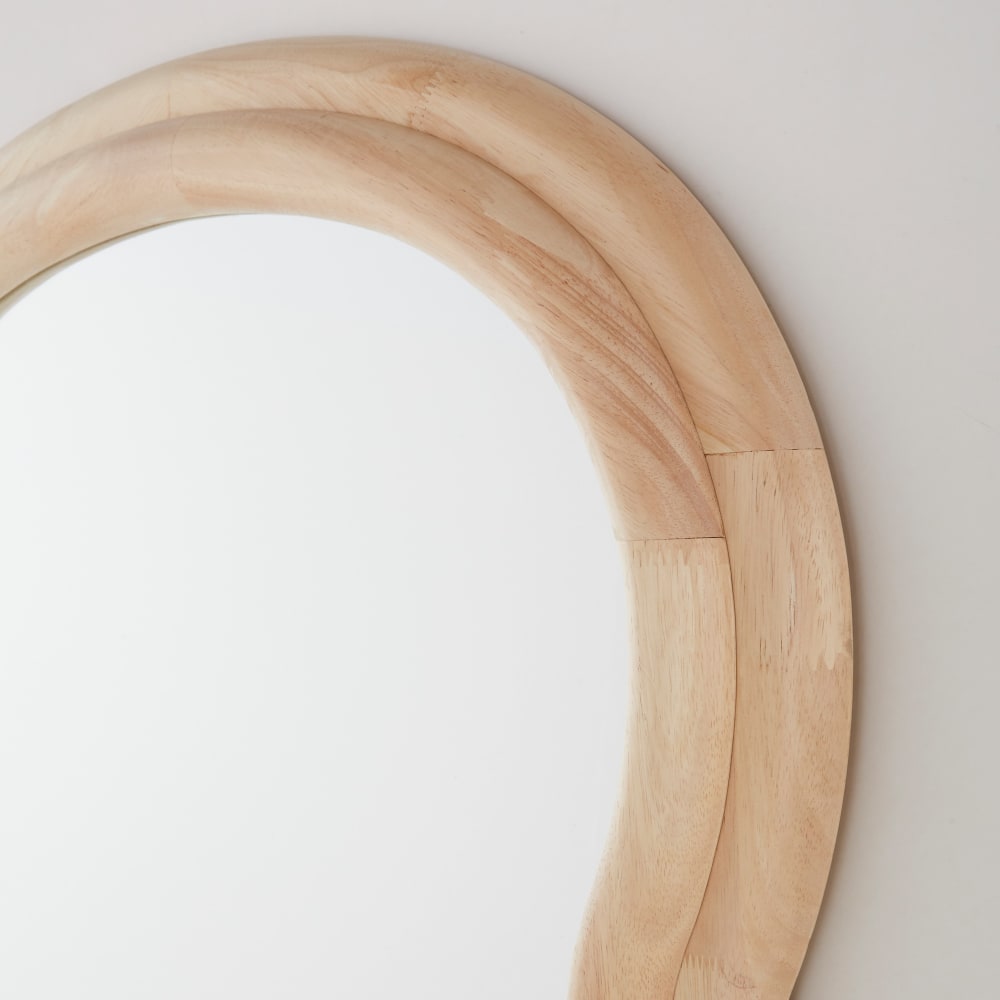 Grand miroir ondulé en bois d'hévéa 70x160 - Maisons du Monde