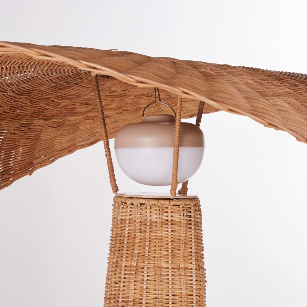 Lampadaire extérieur sans fil et rechargeable en rotin H165 — vue 3