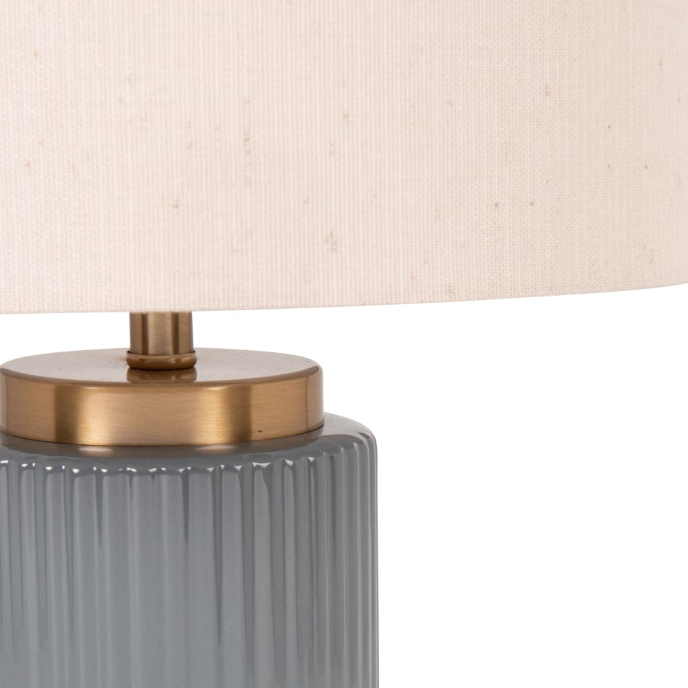 Lampe en céramique striée bleu gris et abat-jour écru - Maisons du Monde